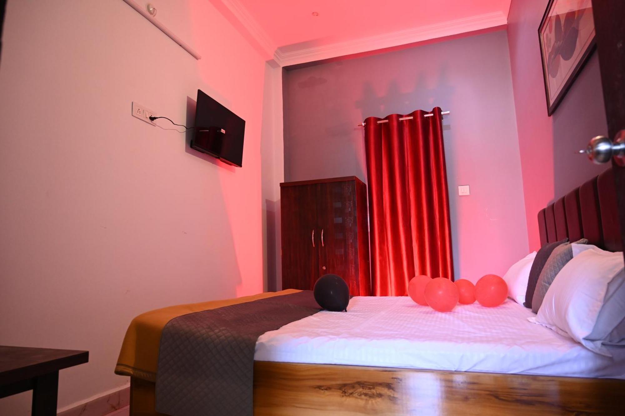 Hotel Ayodhya Paying Guest Kültér fotó